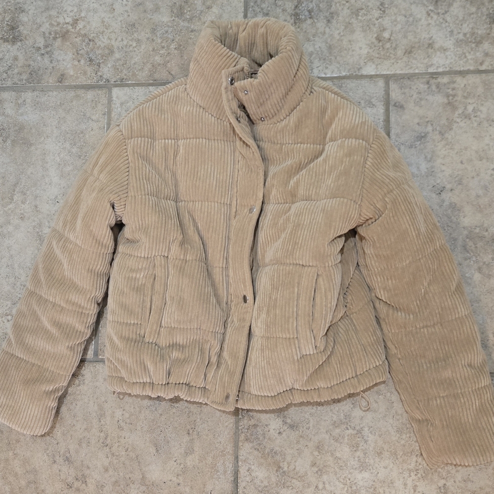 BAGATELLE COLLECTION
Corduroy Puffer Coat